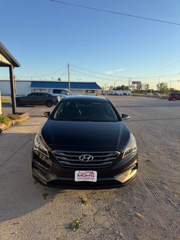 2016 Hyundai Sonata Image 2