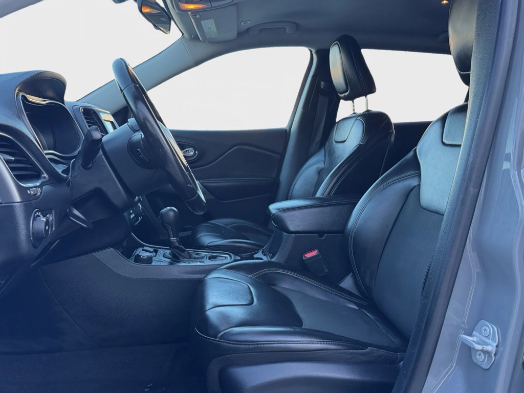 2019 Jeep Cherokee Image 9