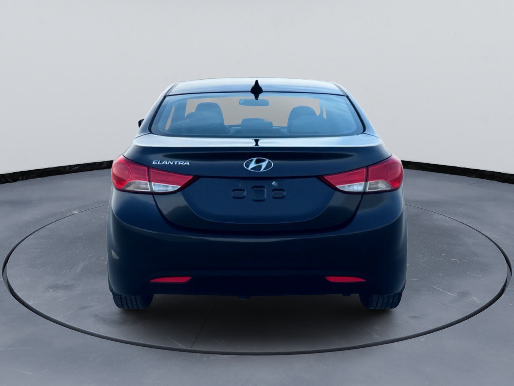 2012 Hyundai Elantra Image 4