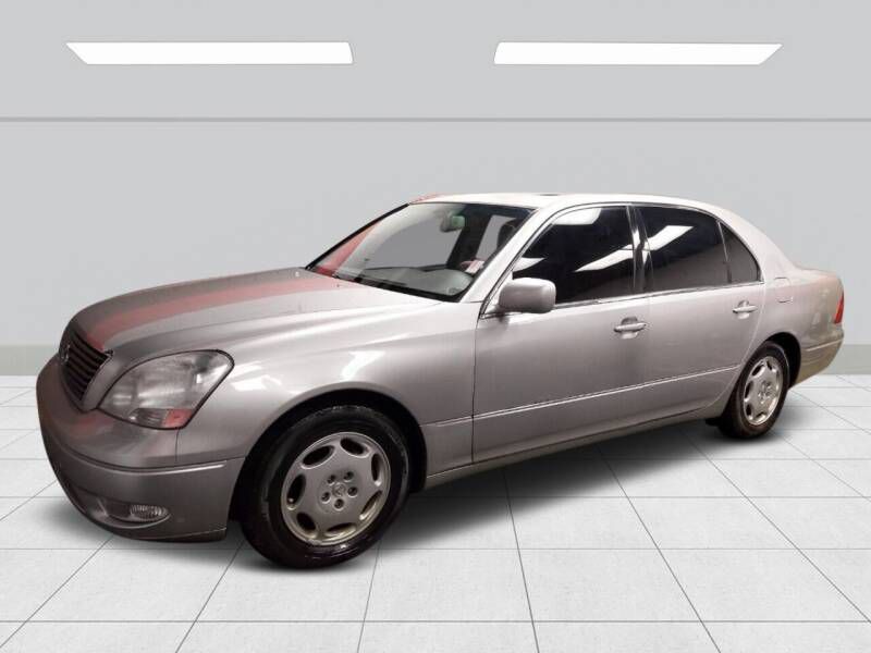 2001 Lexus LS Image 2