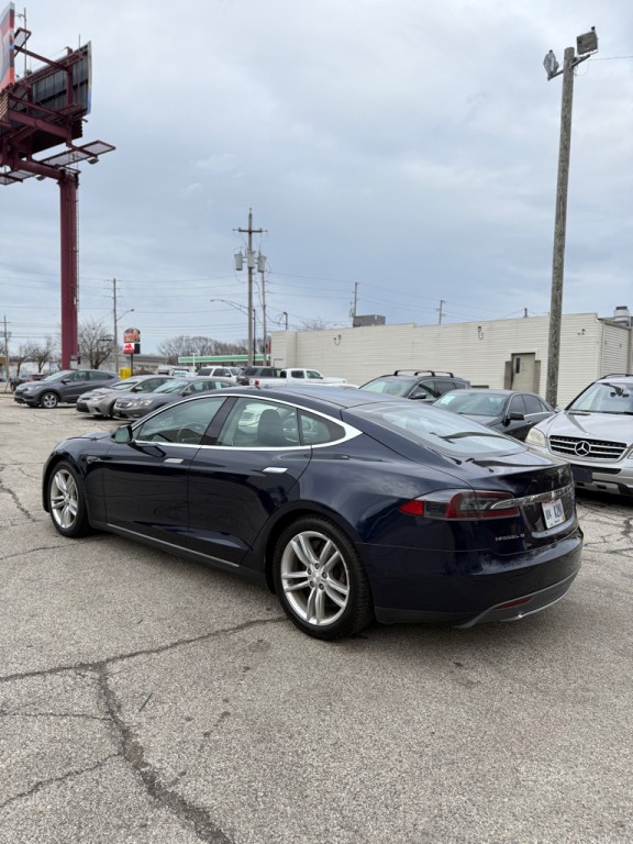 2015 Tesla Model S Image 3