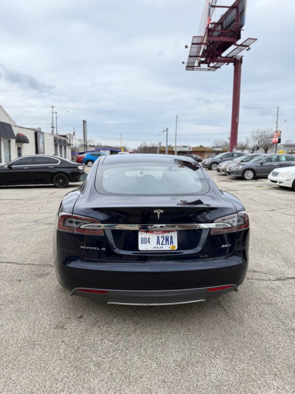 2015 Tesla Model S Image 4