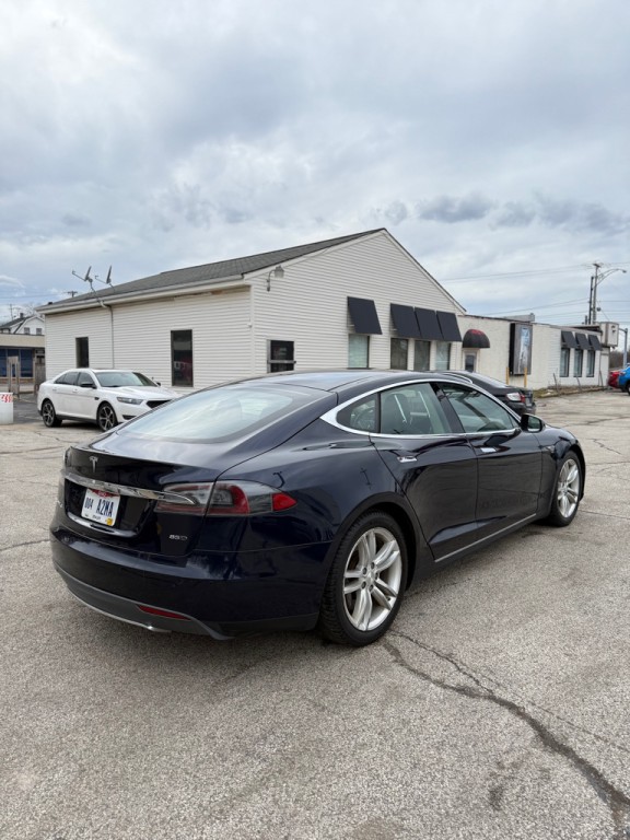 2015 Tesla Model S Image 5