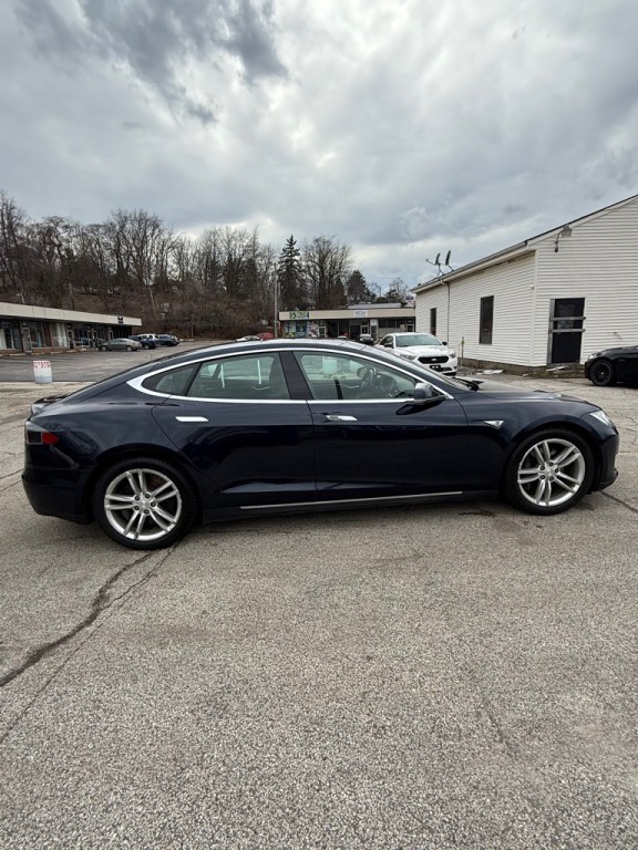 2015 Tesla Model S Image 6