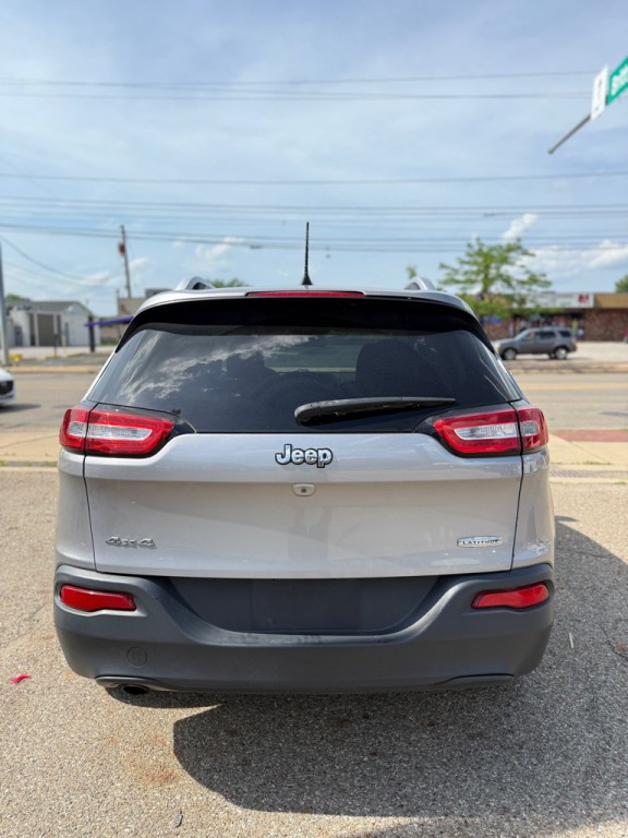 2018 Jeep Cherokee Image 8