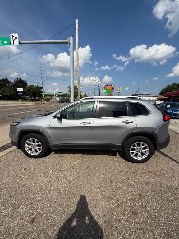 2018 Jeep Cherokee Image 10