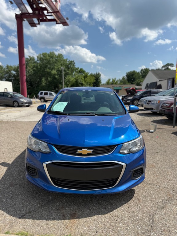 2017 Chevrolet Sonic Image 2