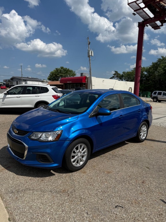 2017 Chevrolet Sonic Image 3