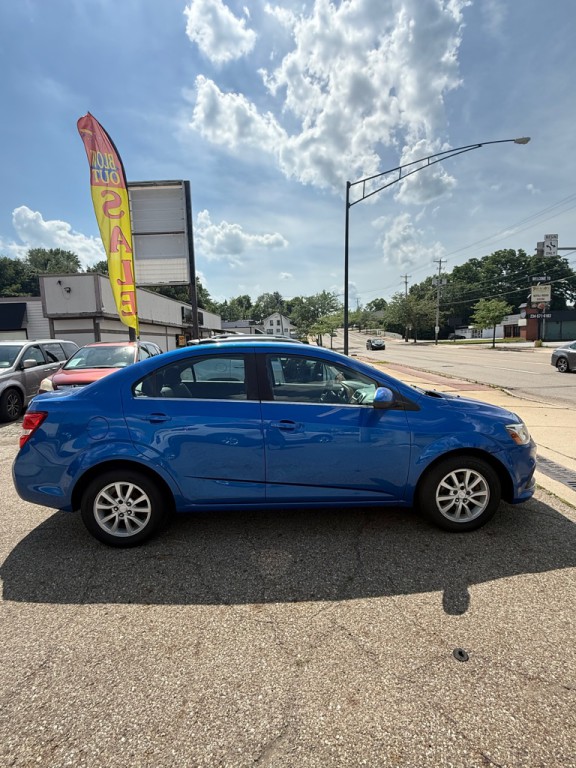 2017 Chevrolet Sonic Image 5