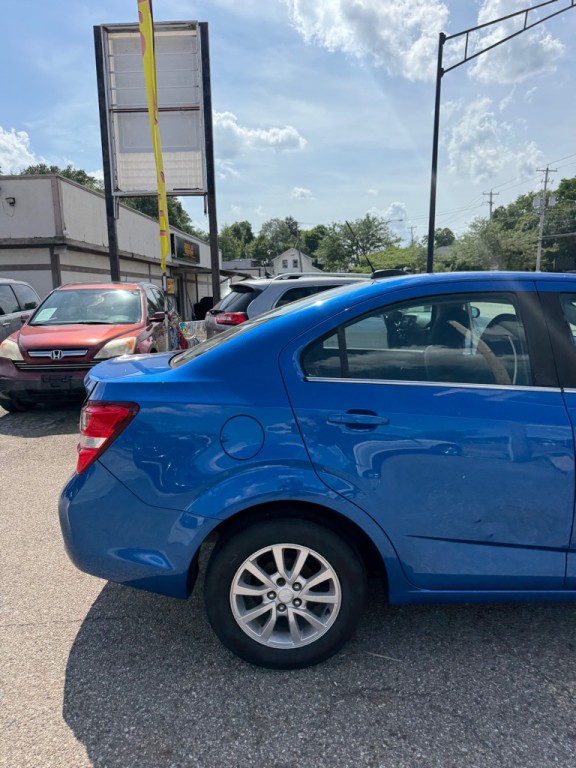 2017 Chevrolet Sonic Image 6