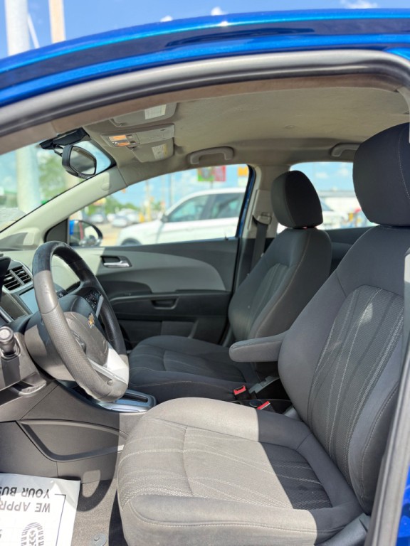 2017 Chevrolet Sonic Image 13