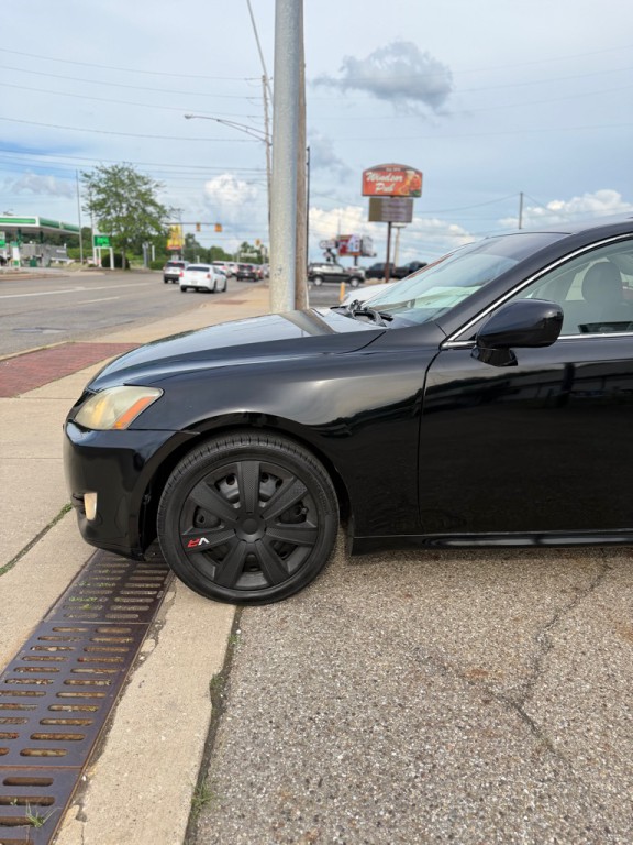 2006 Lexus IS Image 11