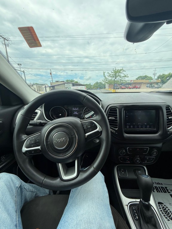2019 Jeep Compass Image 12