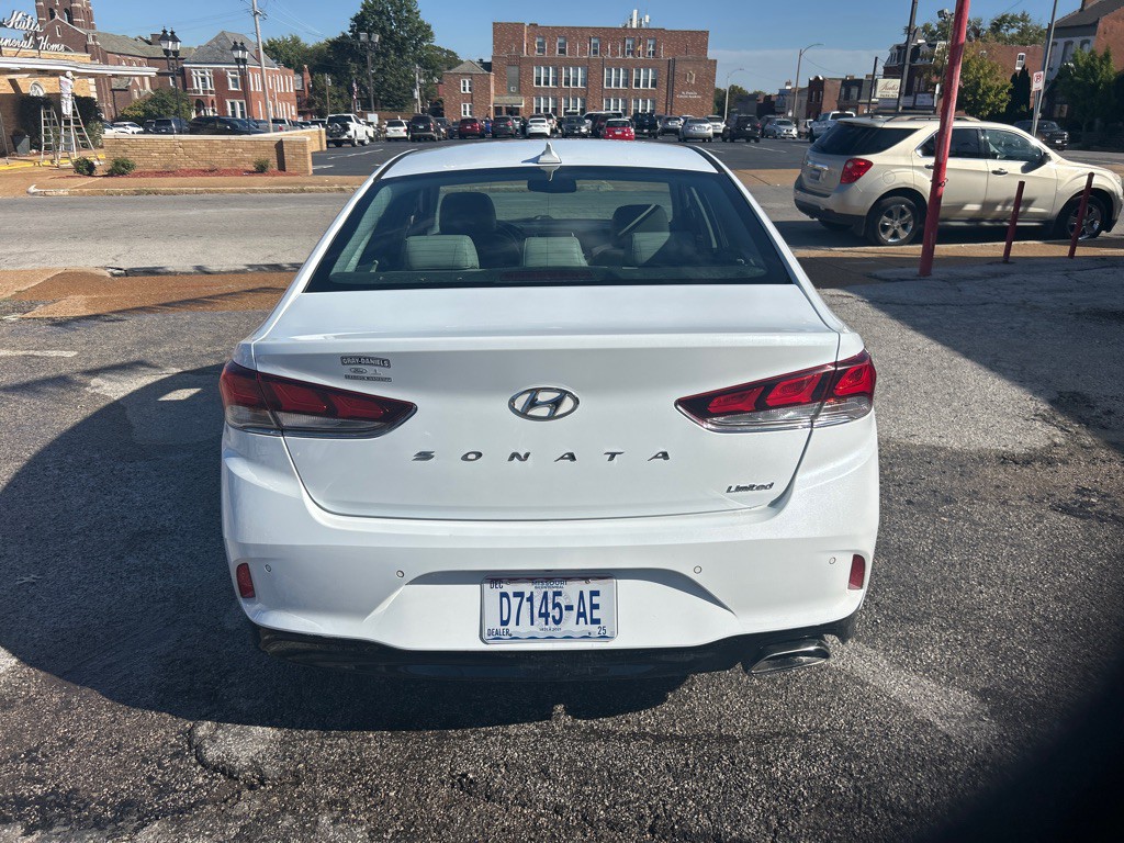 2018 Hyundai Sonata Image 4