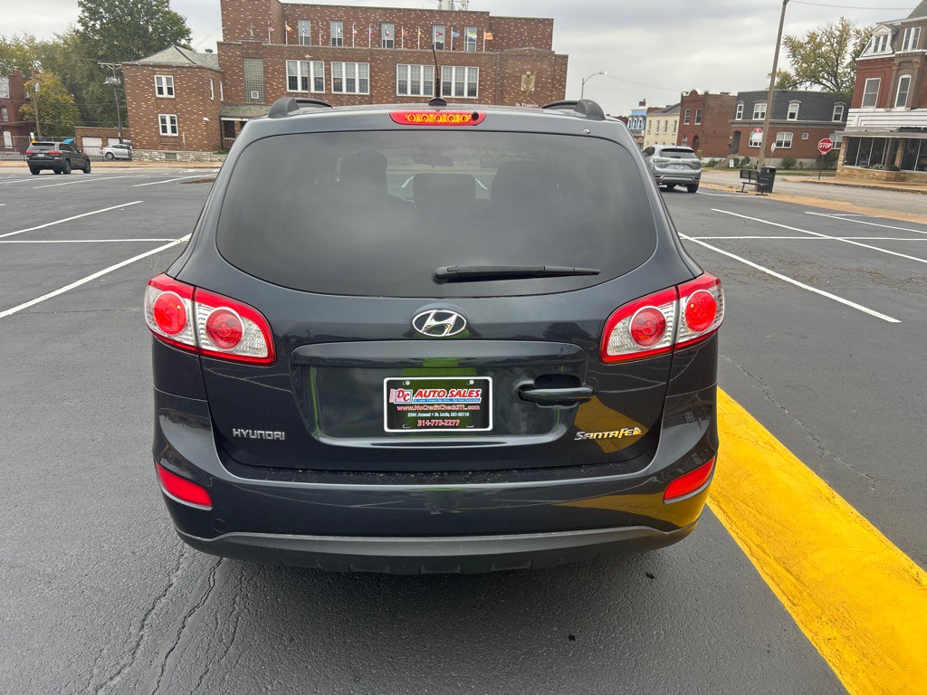 2011 Hyundai Santa Fe Image 4