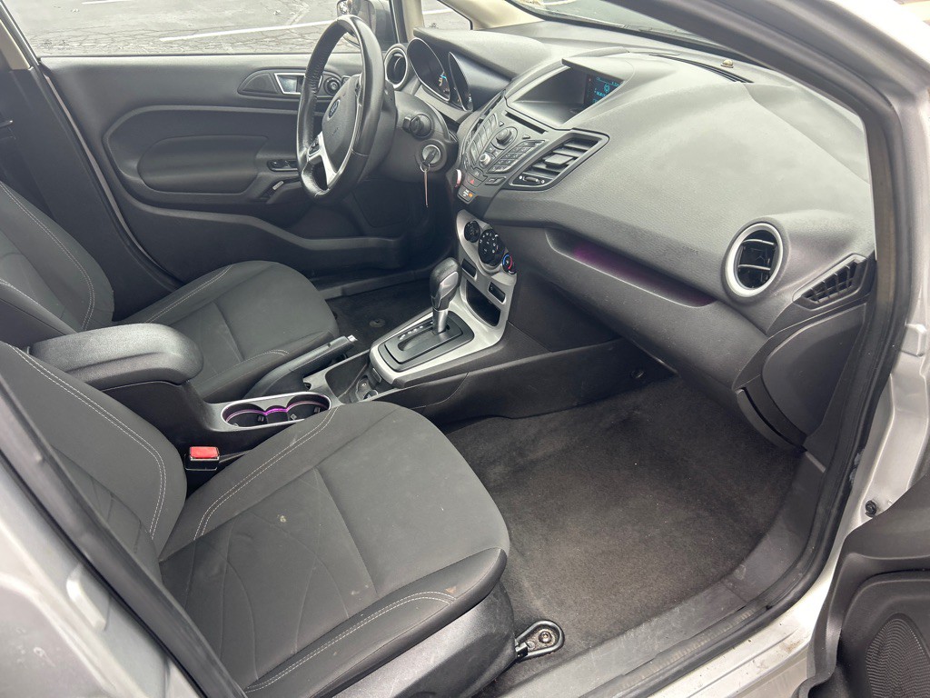 2014 Ford Fiesta Image 6