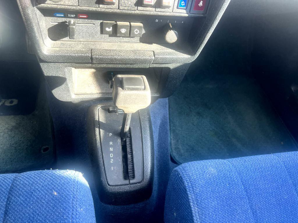 1993 Volvo 240 Image 21