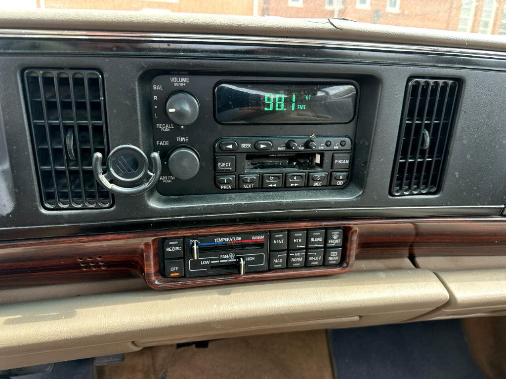 1997 Buick LeSabre Image 17