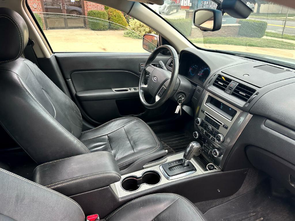 2011 Ford Fusion Image 17