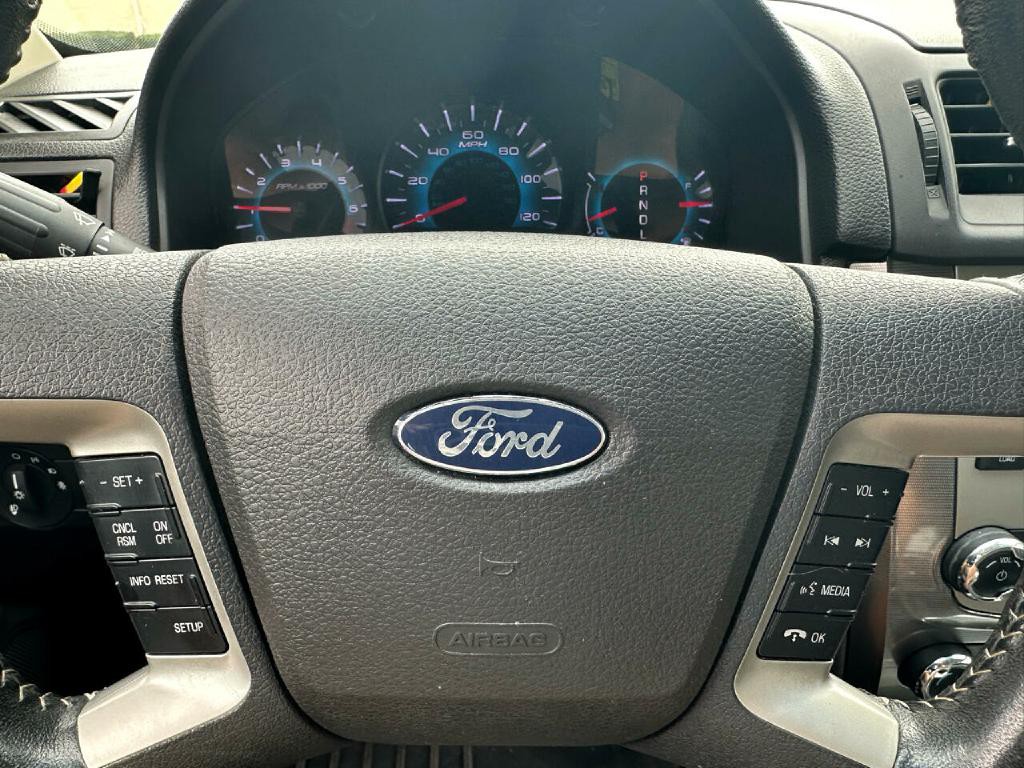 2011 Ford Fusion Image 22