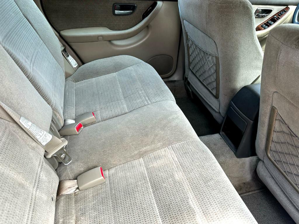 2003 Subaru Outback Image 18