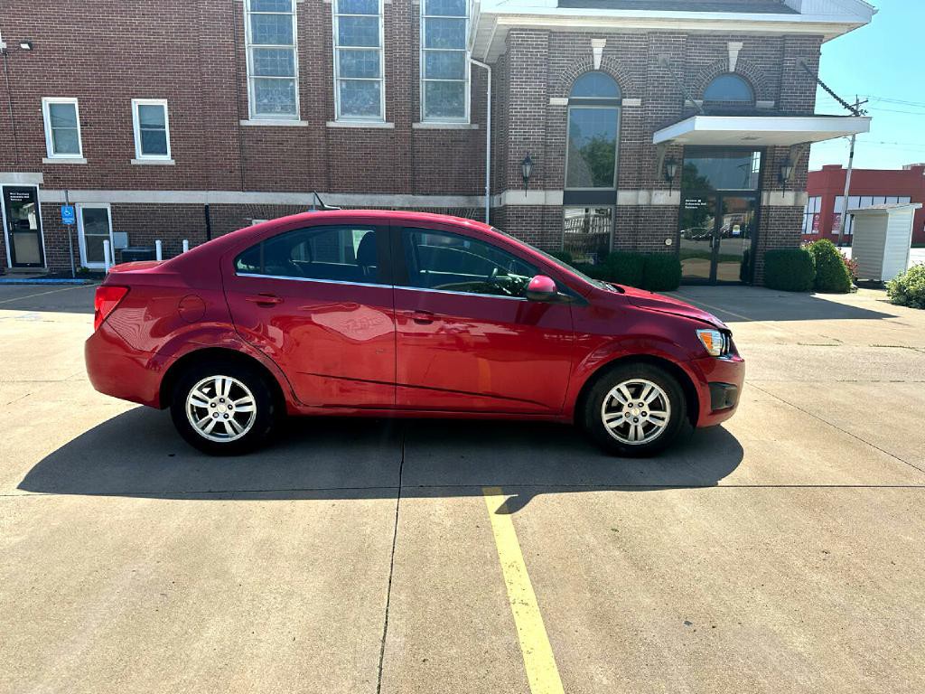 2013 Chevrolet Sonic Image 5