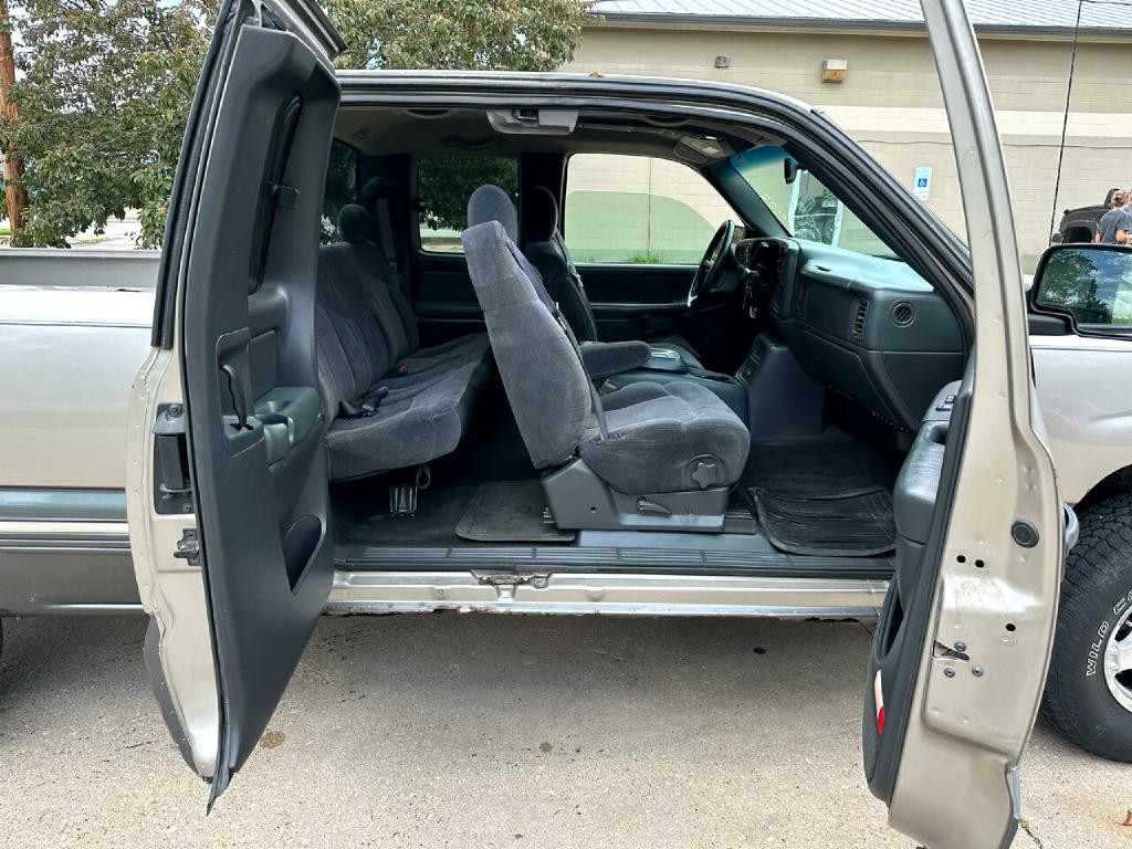 2000 Chevrolet Silverado 1500 Image 15