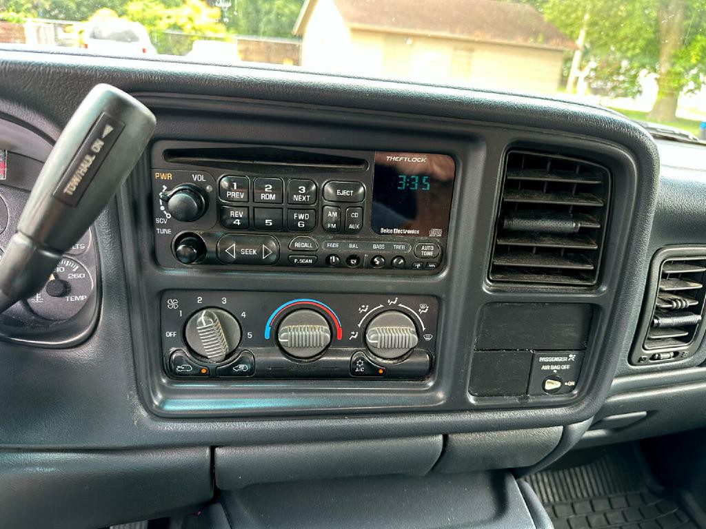 2000 Chevrolet Silverado 1500 Image 18