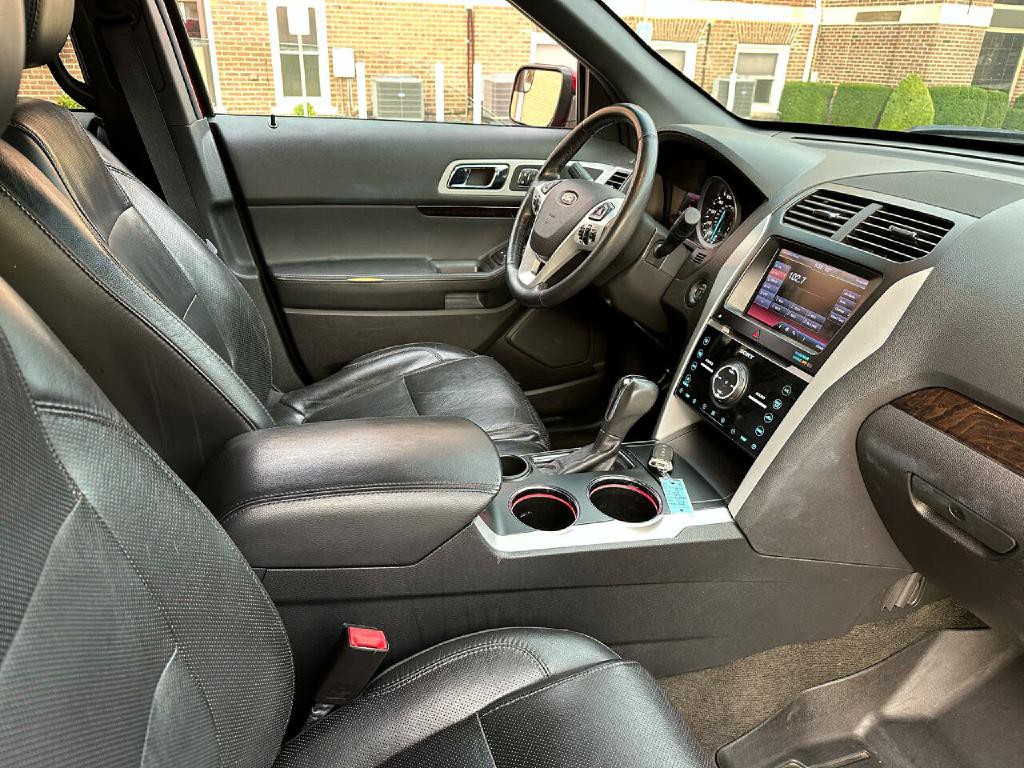 2013 Ford Explorer Image 22