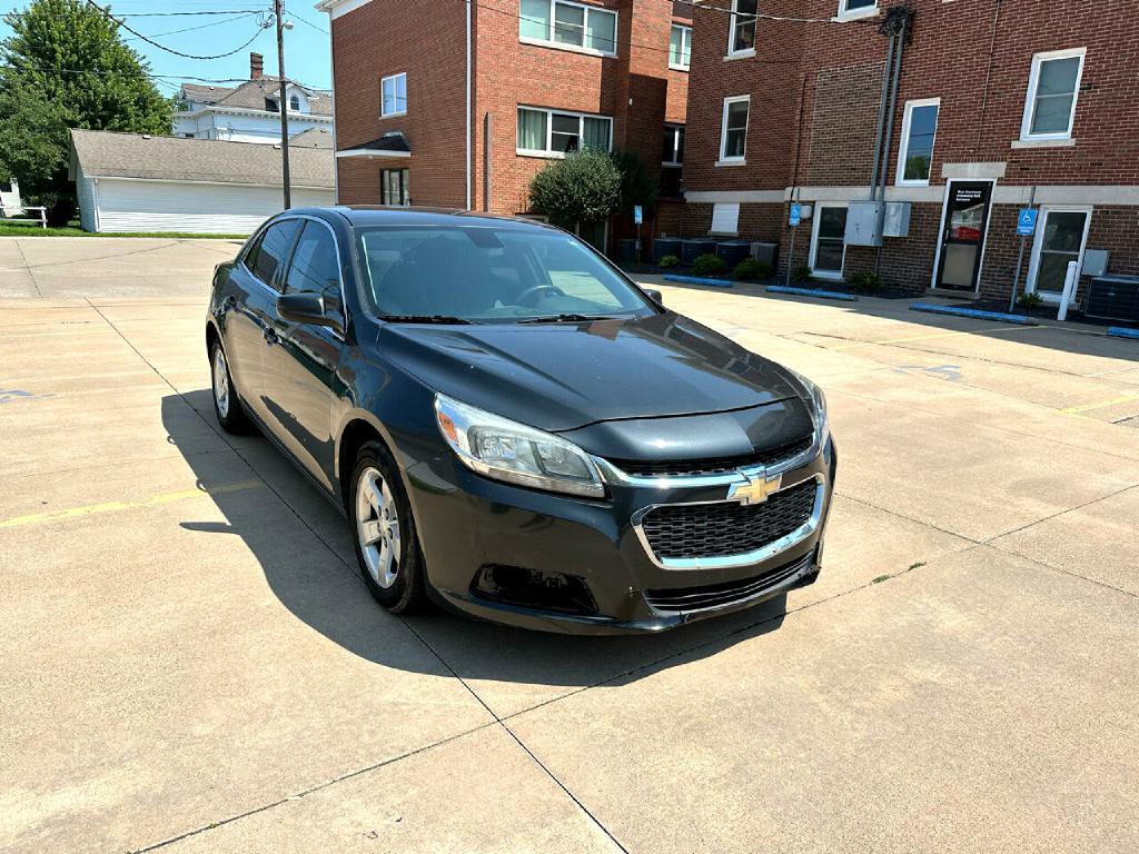 2014 Chevrolet Malibu Image 2