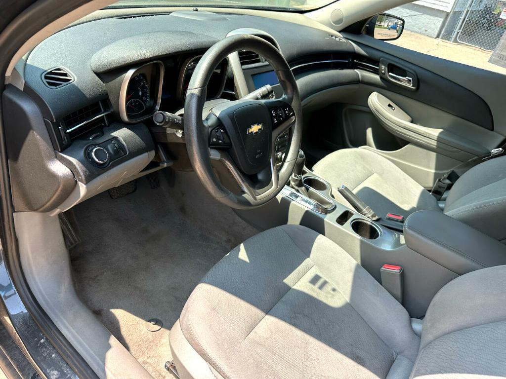 2014 Chevrolet Malibu Image 17