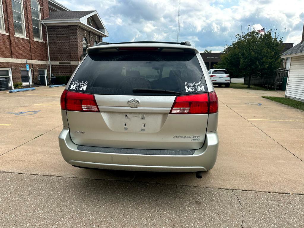 2004 Toyota Sienna Image 7