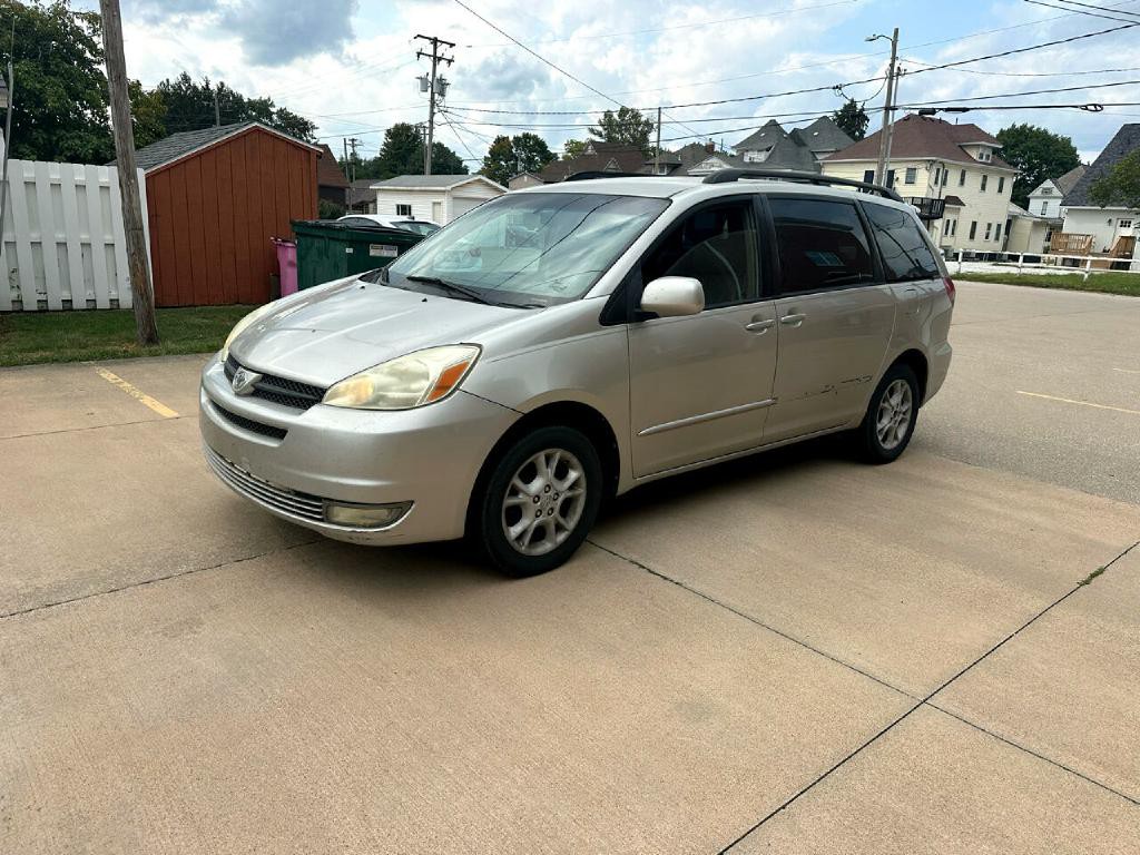 2004 Toyota Sienna Image 11