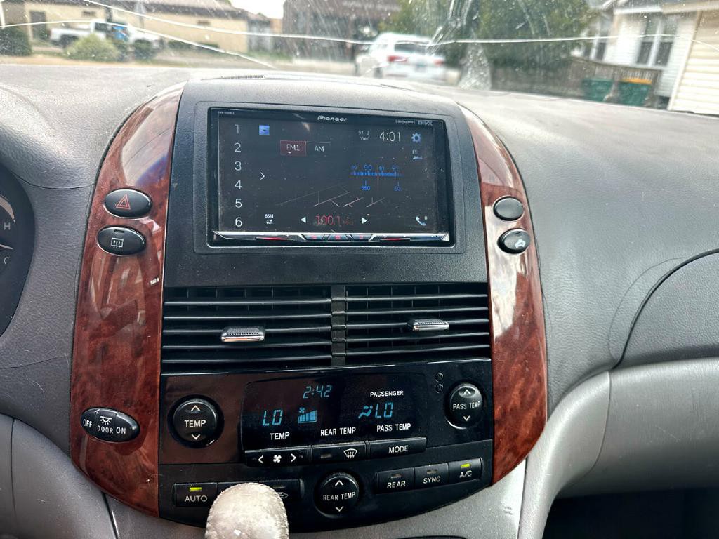 2004 Toyota Sienna Image 22