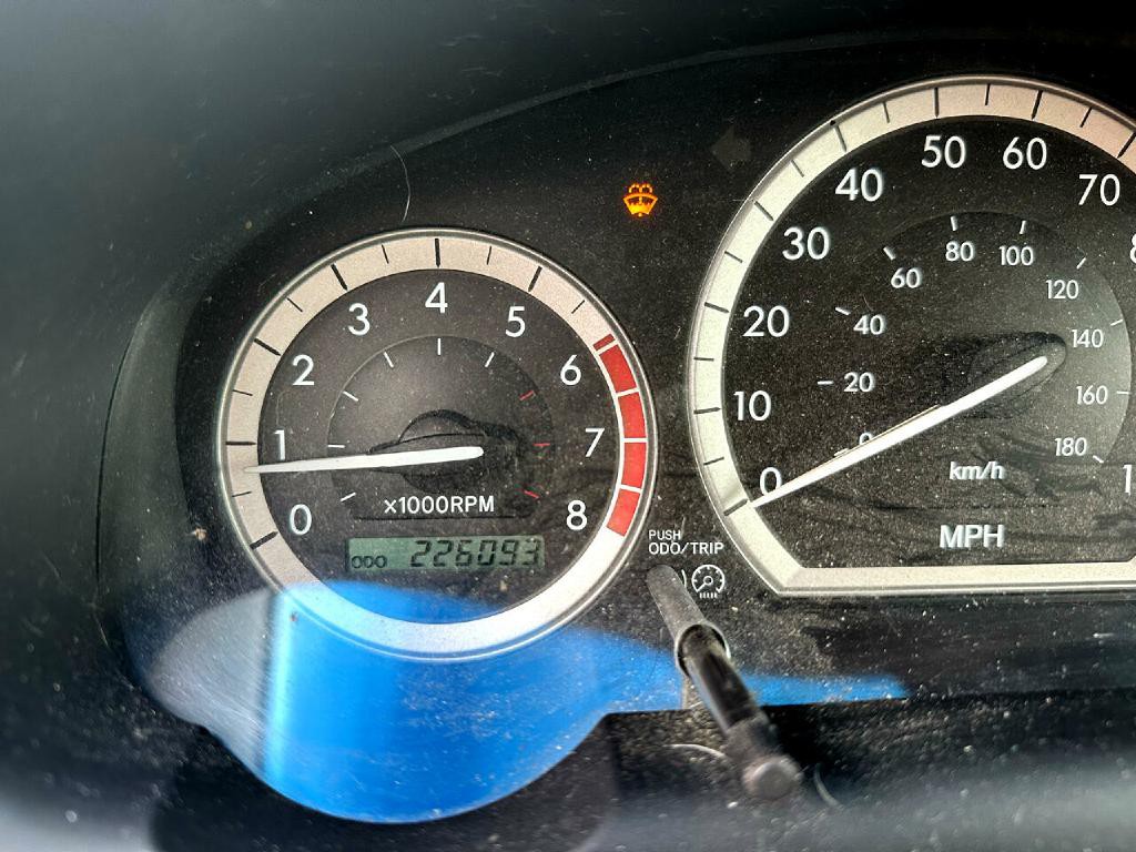 2004 Toyota Sienna Image 26