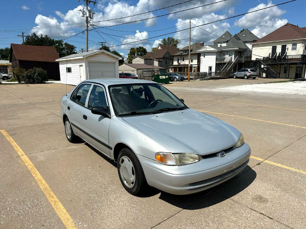 2001 Chevrolet Prizm Image 2