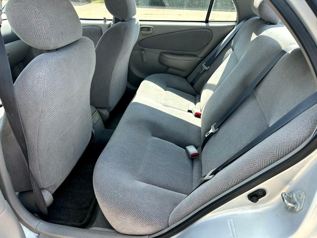 2001 Chevrolet Prizm Image 12