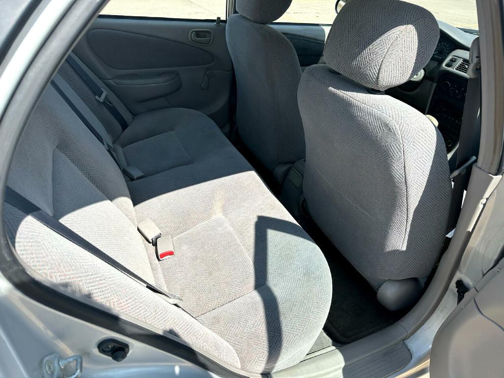 2001 Chevrolet Prizm Image 13