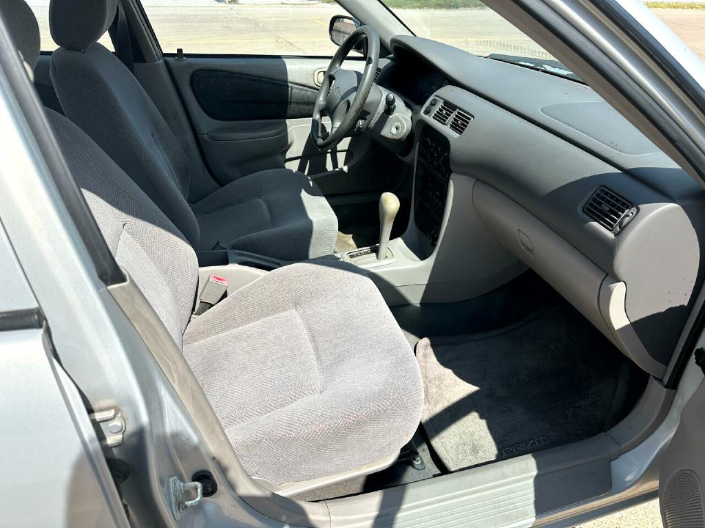 2001 Chevrolet Prizm Image 14