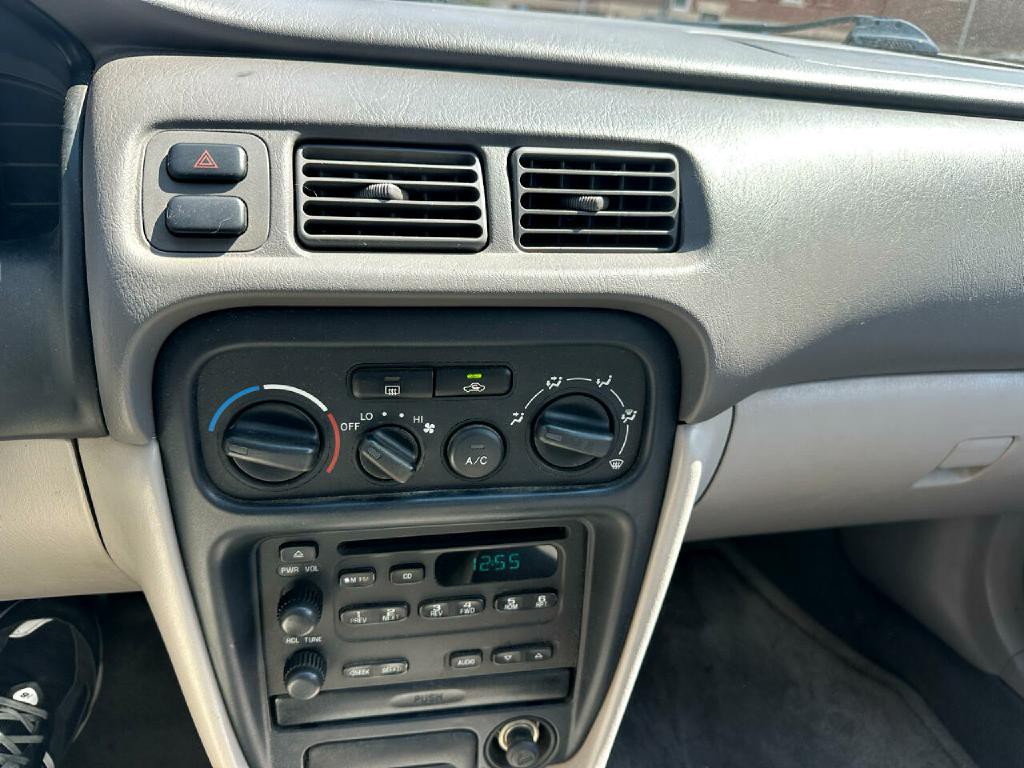2001 Chevrolet Prizm Image 18