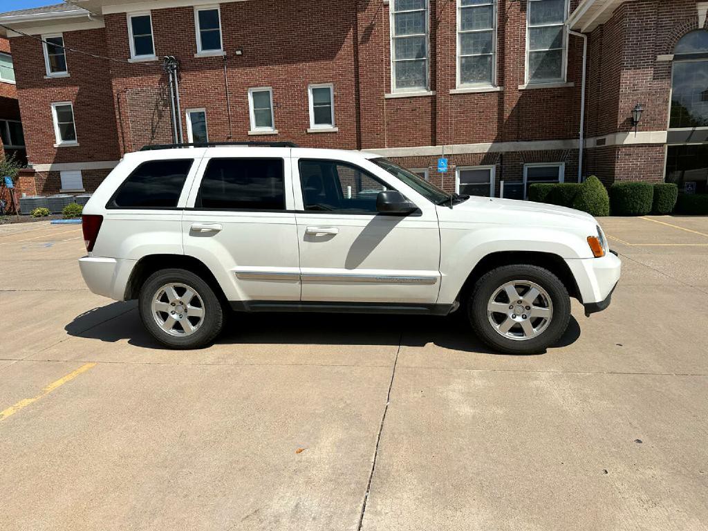 2010 Jeep Grand Cherokee Image 5