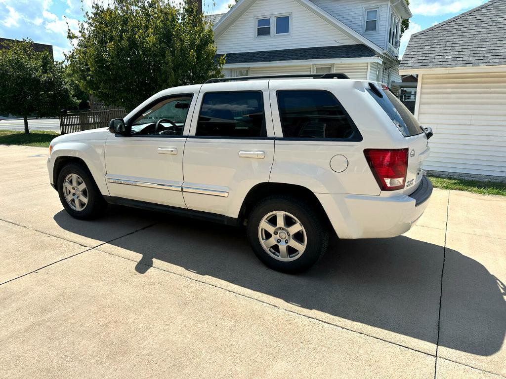 2010 Jeep Grand Cherokee Image 10