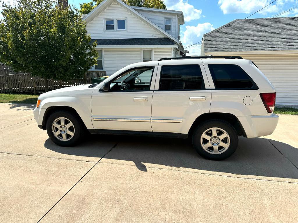 2010 Jeep Grand Cherokee Image 11