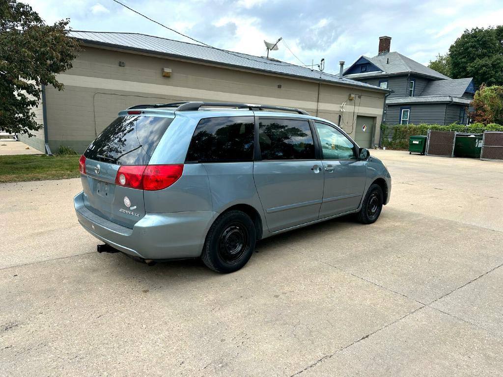 2008 Toyota Sienna Image 5