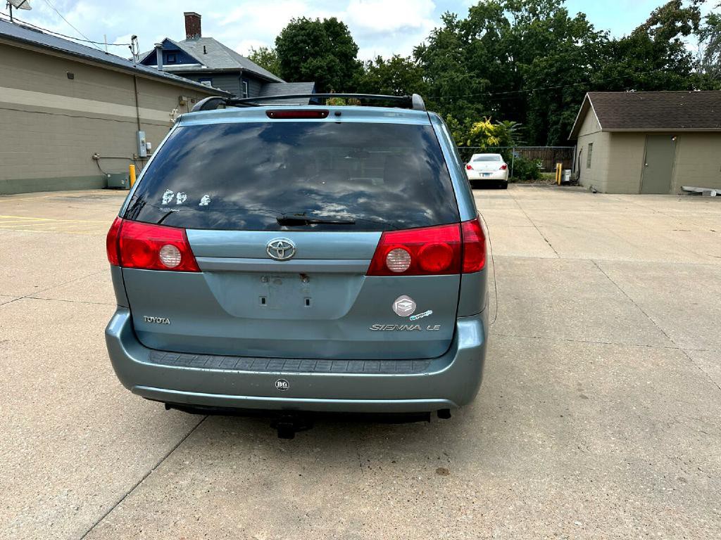 2008 Toyota Sienna Image 6