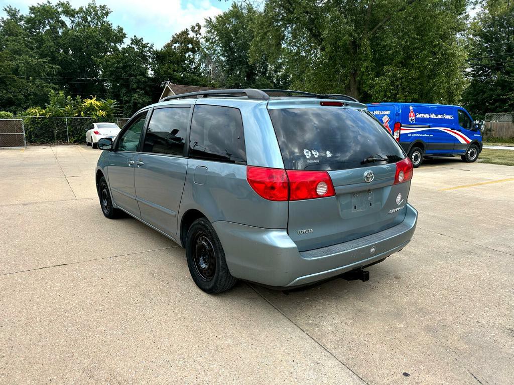 2008 Toyota Sienna Image 7