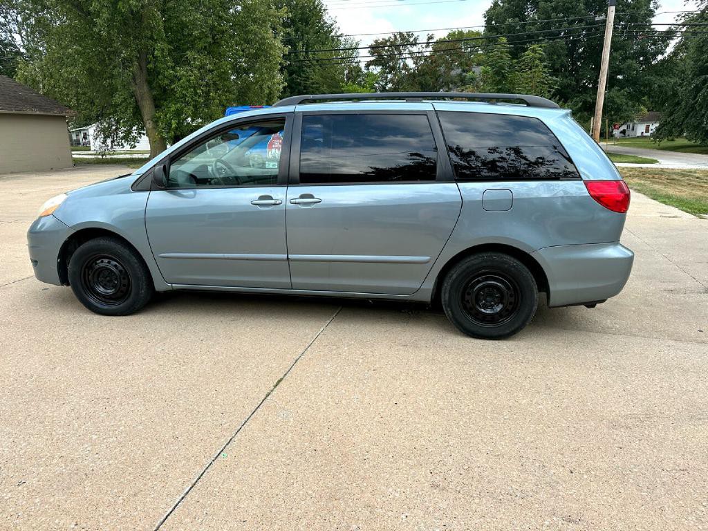 2008 Toyota Sienna Image 9