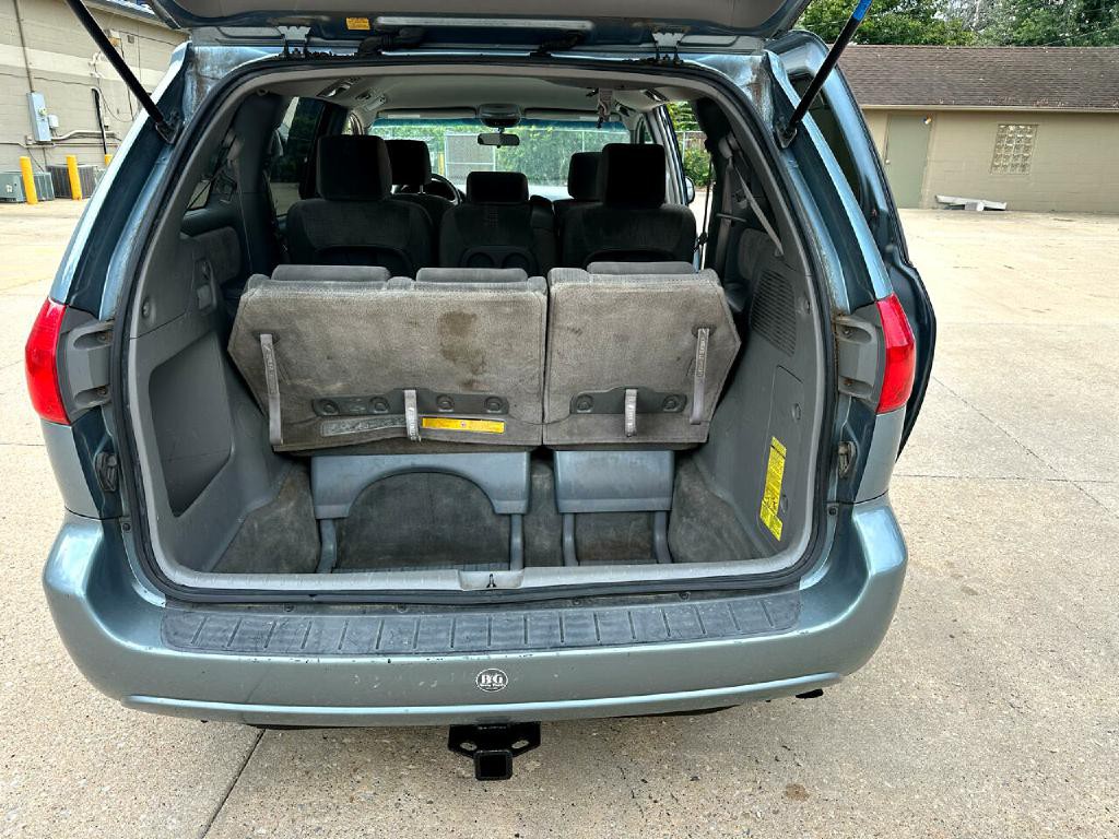 2008 Toyota Sienna Image 15