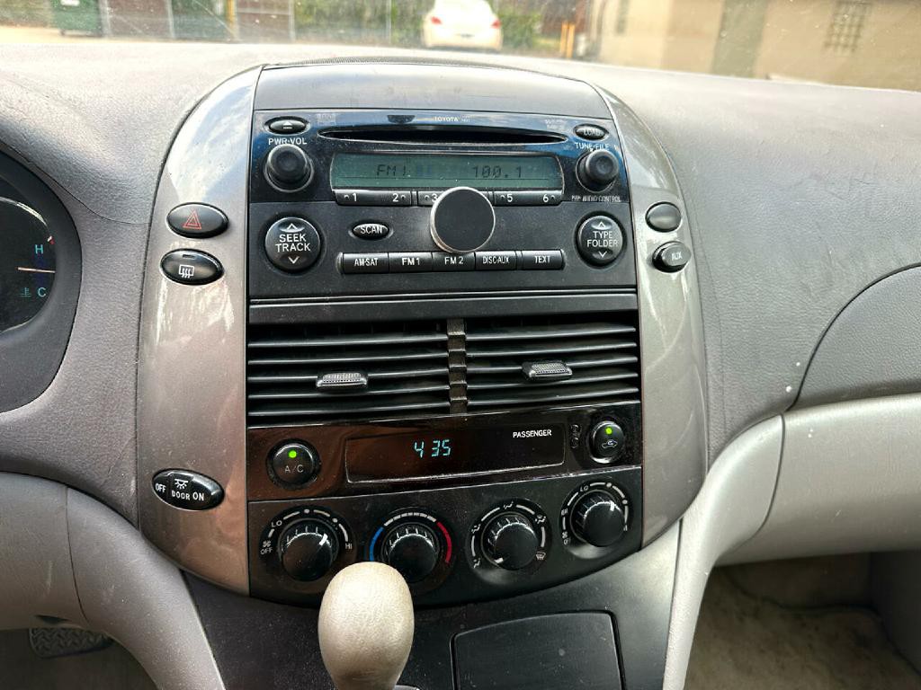 2008 Toyota Sienna Image 22