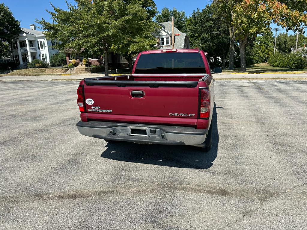 2004 Chevrolet Silverado 1500 Image 8